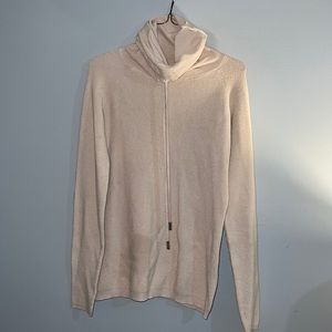 Sweatshirt, Brand: Cyrus, size Medium, color beige